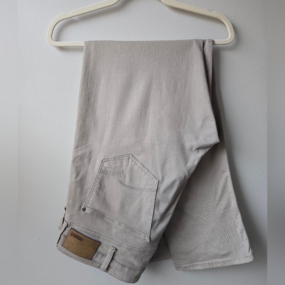 Mavi Men's Chinos in Light Tan